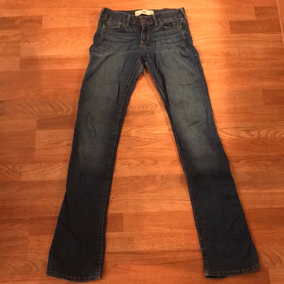 Hollister Jeans - Picture 1 of 3